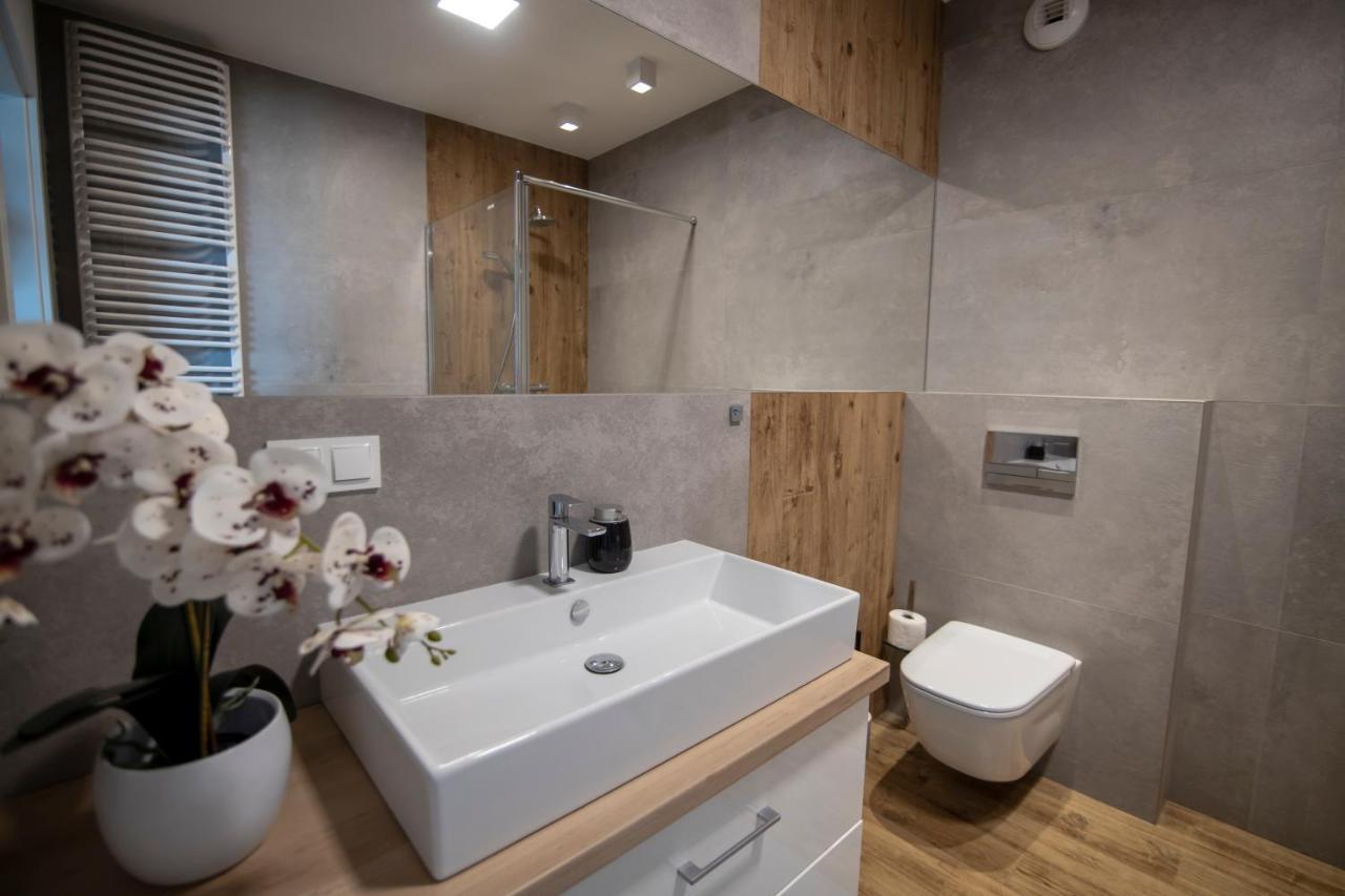 Vip Apartament Жешов Екстериор снимка