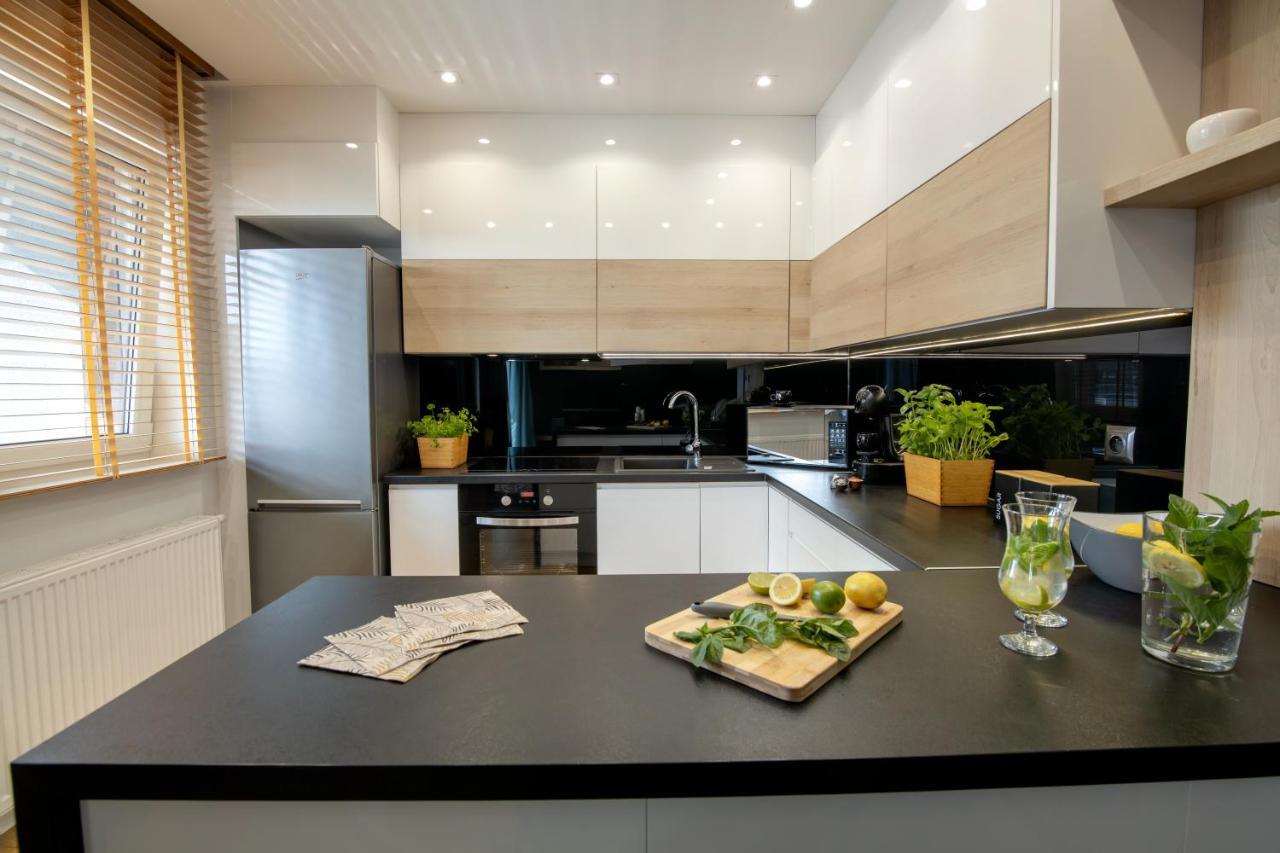 Vip Apartament Жешов Екстериор снимка